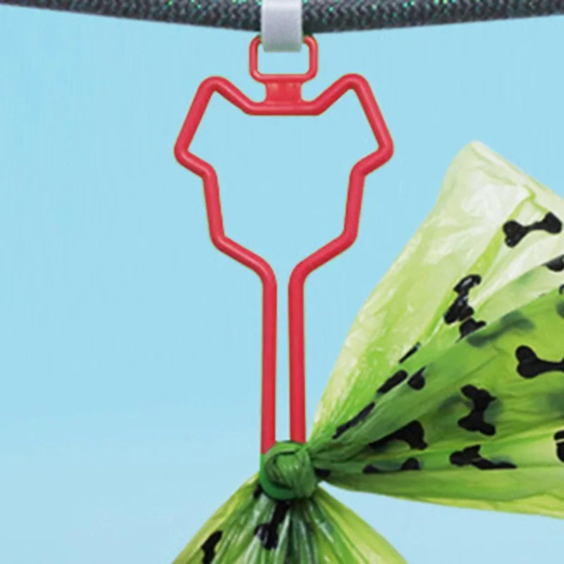 Dog Poop Bag Holder Clip – Hands-Free Pet Waste Bag Dispenser for Leash or Outdoor Walks Dog Poop Bag Holder Clip – Hands-Free Pet Waste Bag Dispenser for Leash or Outdoor Walks