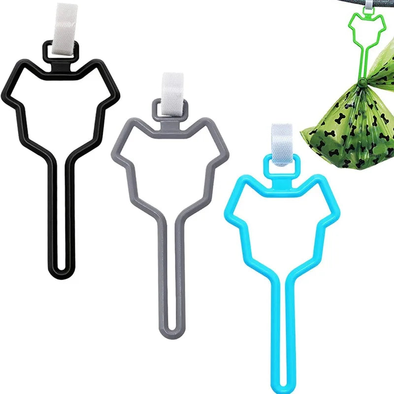 Dog Poop Bag Holder Clip – Hands-Free Pet Waste Bag Dispenser for Leash or Outdoor Walks Dog Poop Bag Holder Clip – Hands-Free Pet Waste Bag Dispenser for Leash or Outdoor Walks