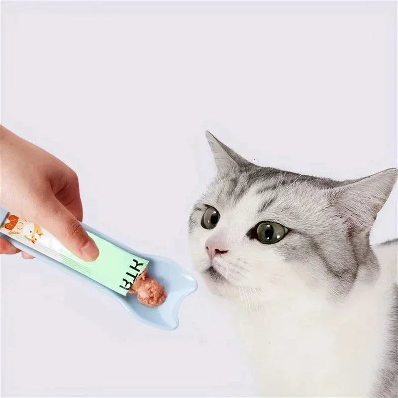 Cat Treat Squeeze Spoon Feeder for Lickable Snacks & Wet Treats