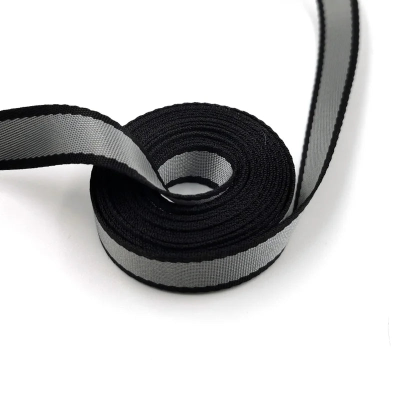 Retractable Dog Leash — Outdoor Hiking Lead for Small & Large Pets