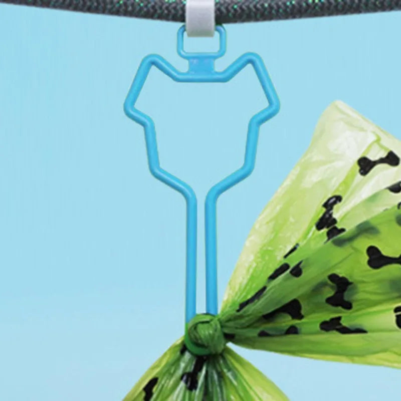 Dog Poop Bag Holder Clip – Hands-Free Pet Waste Bag Dispenser for Leash or Outdoor Walks
