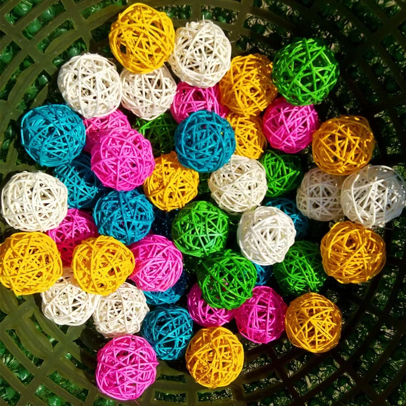 10pcs Colorful Sepak Takraw Parrot Chew Balls — Foot & Beak Toys for Birds