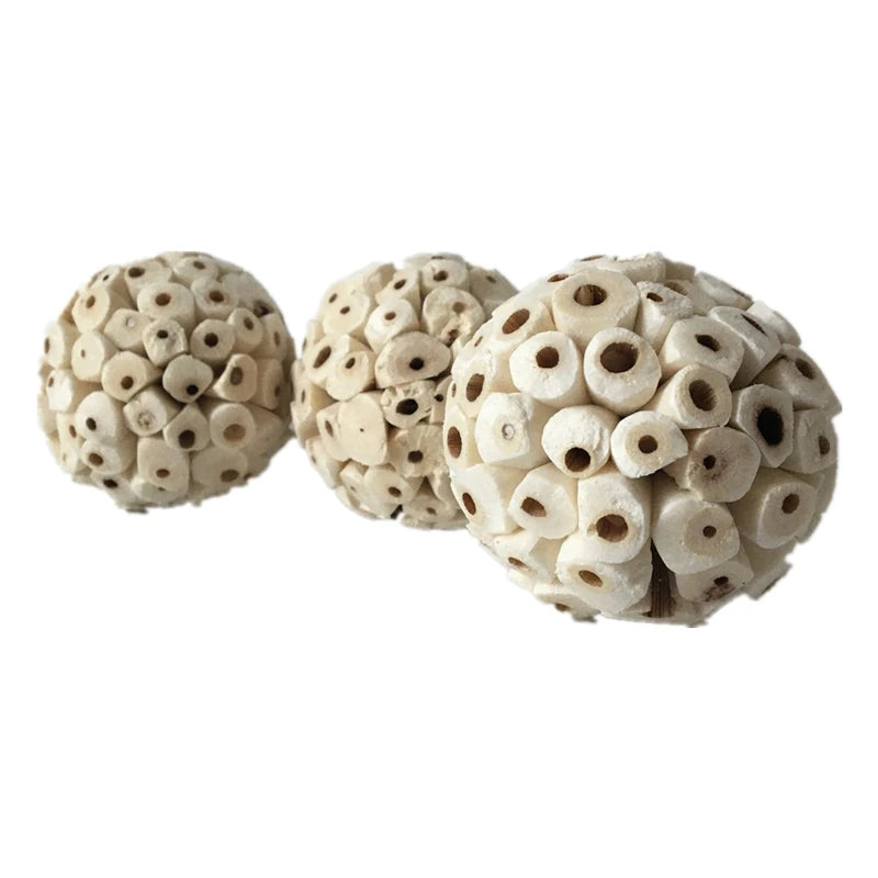 Natural Sola Ball Bird Chewing & Foraging Toys