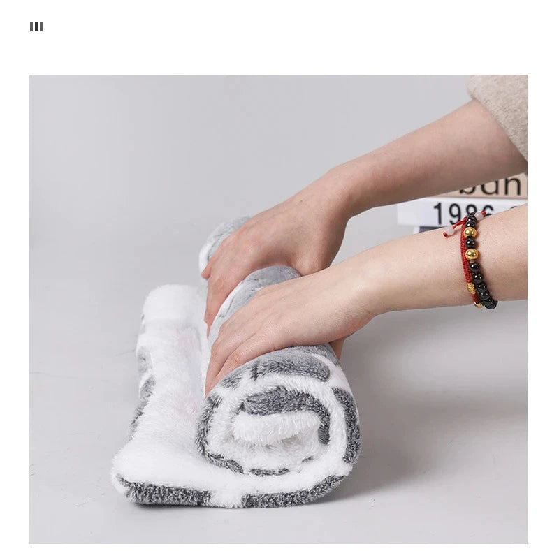 Soft Flannel Pet Sleeping Mat